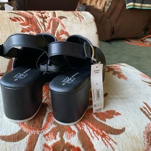 Sling clogs